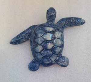 petite tortue de mer bleue marine en céramique