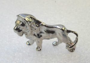 Figurine lion en métal