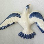 Mouette en céramique peinte à la main modèle unique - petite blanc-bleu