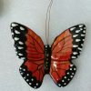 Petit papillon en céramique peint à la main – Image 2