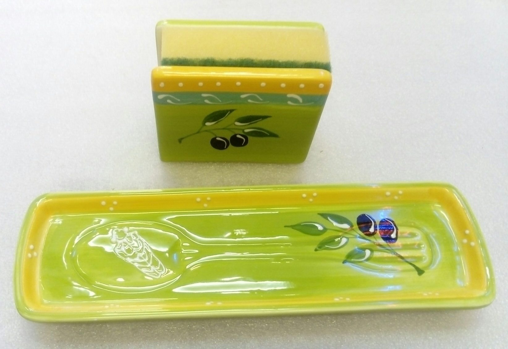 Porte éponge et repose cuillère en céramique vert jaune olives