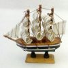 Petit bateau pirate trois mats voiles noires – Image 3