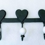 Accroche torchons/porte manteau "coeur" en fonte et porcelaine