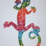 salamandre motif mosaïque multicolore