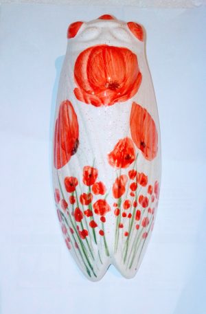 cigale coquelicot en céramique, artisanat français peint main 23 cm