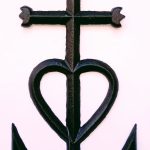 croix de Camargue noire en fonte grand modèle 40 cm