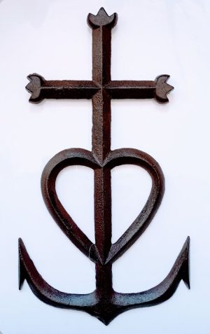 croix de Camargue brun vieilli en fonte 40 cm