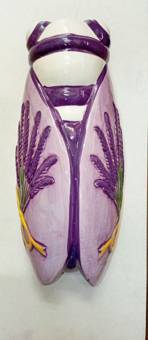 cigale mauve lavande 30 cm peinte main en céramique