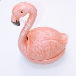 Cache clé flamant rose en fonte a poser